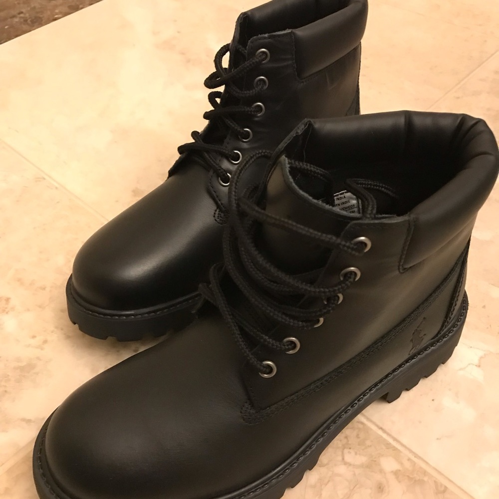 Boot - Picture 1 of 3